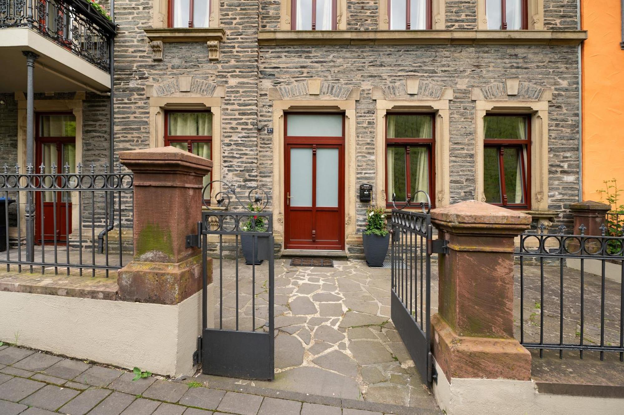 Alte Stadtvilla Am Weinberg 3 Трабен-Трарбах Екстериор снимка
